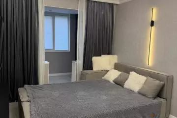 Satılır Köhnə Tikili 8-ci Kilometrdə