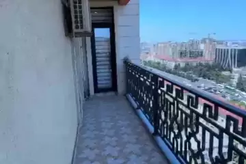 Satılır Yeni Tikili 8-ci Kilometrdə