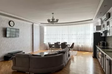 Aylıq Kirayə Yeni Tikili Mərkəzdə