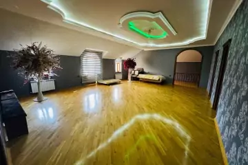 Satılır Villa 8-ci Mikrorayonda 