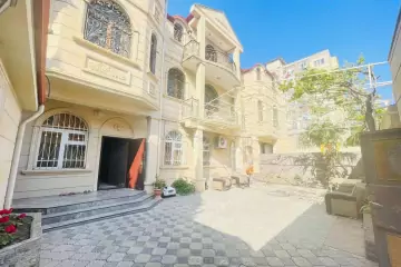 Satılır Villa 8-ci Mikrorayonda 
