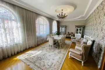 Satılır Villa 8-ci Mikrorayonda 