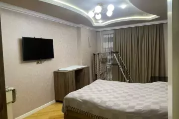 Satılır Köhnə Tikili Qaraçuxurda