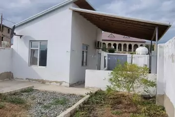 Satılır Bağ Evi Buzovnada 