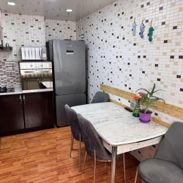 Satılır 3 otaqlı Köhnə Tikili 60 m², Elmler Akademiyası