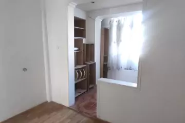 Satılır Köhnə Tikili Bakı Kinoteatrıda 