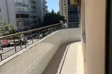 Satılır Yeni Tikili 5-ci Mikrorayonda 