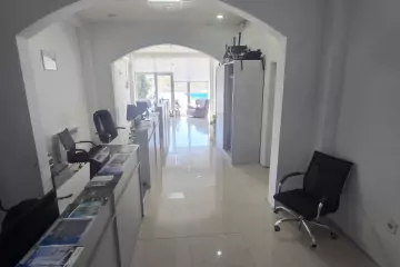 Satılır Obyekt Elmler Akademiyasıda 