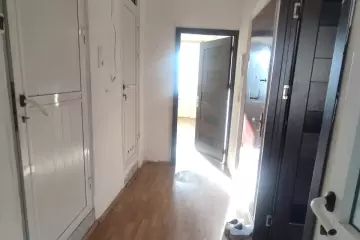 Satılır Köhnə Tikili Bakı Kinoteatrıda 