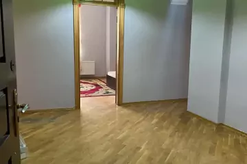 Satılır Yeni Tikili 5-ci Mikrorayonda 