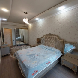 Kirayə 3 otaqlı Yeni Tikili 90 m², Yasamal