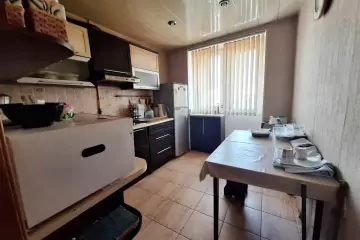 Satılır Köhnə Tikili Beşmərtəbədə 