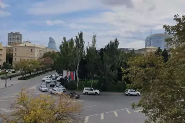 Satılır Köhnə Tikili Elmler Akademiyasıda 