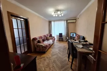 Satılır Köhnə Tikili Beşmərtəbədə 