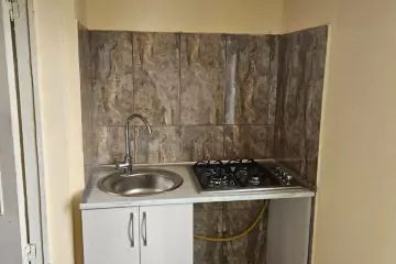 Aylıq Kirayə Köhnə Tikili 4-cü Mikrorayonda 