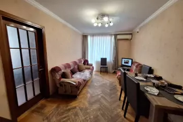 Satılır Köhnə Tikili Beşmərtəbədə 