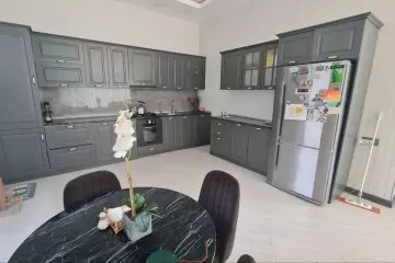 Satılır Bağ Evi şüvəlanda 