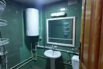 Satılır Köhnə Tikili Elmler Akademiyasıda 