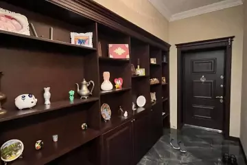 Satılır Yeni Tikili Beşmərtəbədə 