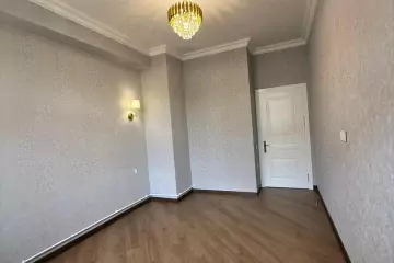 Satılır Yeni Tikili Yeni Günəşlidə 