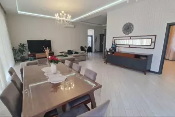 Satılır Bağ Evi şüvəlanda 