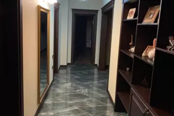 Satılır Yeni Tikili Beşmərtəbədə 