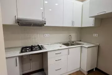 Satılır Yeni Tikili Yeni Günəşlidə 