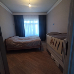 Satılır 2 otaqlı Köhnə Tikili 60 m², Qaraçuxur