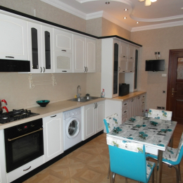 Kirayə 2 otaqlı Yeni Tikili 95 m², Beşmərtəbə