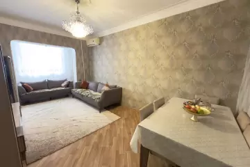 Satılır Köhnə Tikili Gəncə Prospektində 