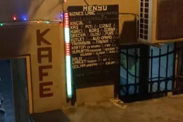 Satılır Obyekt Axundov Bağında 