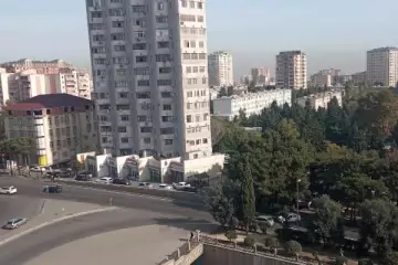 Satılır Köhnə Tikili Yasamalda 