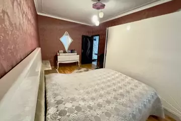 Satılır Köhnə Tikili Gəncə Prospektində 