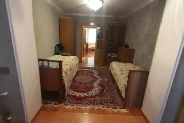 Satılır Köhnə Tikili 8-ci Kilometrdə 