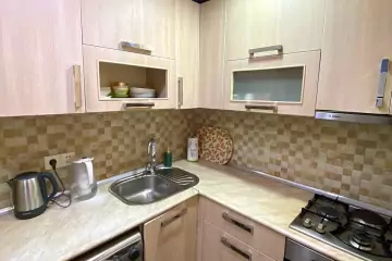 Satılır Köhnə Tikili Beşmərtəbədə 