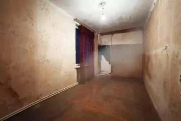 Satılır Köhnə Tikili Elmler Akademiyasıda 