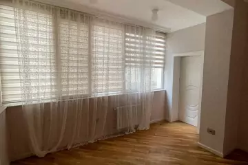 Satılır Yeni Tikili 8-ci Kilometrdə 