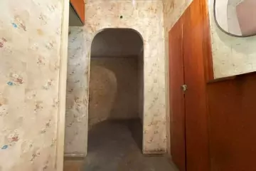 Satılır Köhnə Tikili Elmler Akademiyasıda 