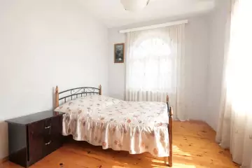 Satılır Bağ Evi Buzovnada 