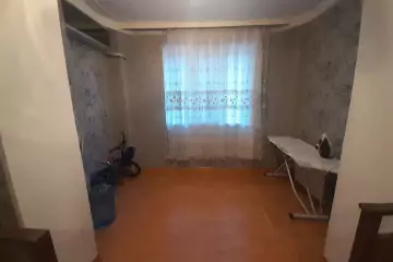 Satılır Köhnə Tikili 8-ci Kilometrdə 