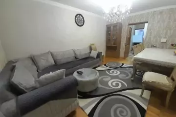 Satılır Köhnə Tikili 8-ci Kilometrdə 