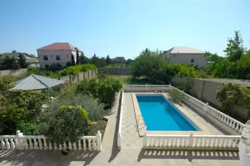 Satılır Bağ Evi Buzovnada 