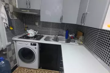 Satılır Köhnə Tikili 8-ci Kilometrdə 