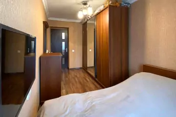 Satılır Köhnə Tikili Beşmərtəbədə 