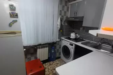 Satılır Köhnə Tikili 8-ci Kilometrdə 