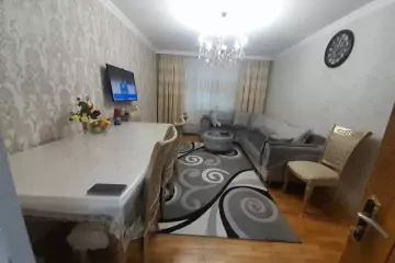 Satılır Köhnə Tikili 8-ci Kilometrdə 