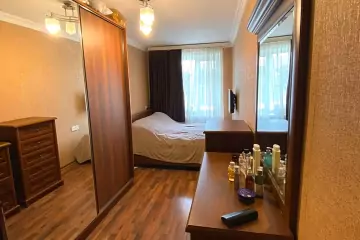 Satılır Köhnə Tikili Beşmərtəbədə 