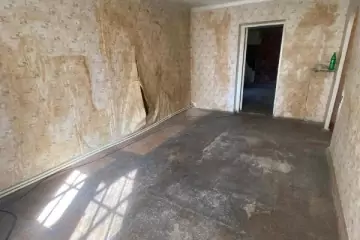 Satılır Köhnə Tikili Elmler Akademiyasıda 