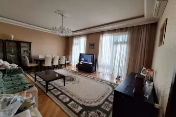 Satılır Yeni Tikili Gənclikdə 