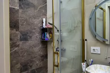 Satılır Köhnə Tikili Elmler Akademiyasıda 